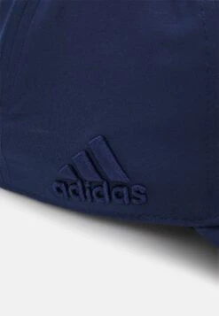 Adidas Golf Golf Performance Hat Crestable - Pet - Team Navy Blue 9 Adidas Golf Golf Performance Hat Crestable - Pet - Team Navy Blue -Golfserie Winkel 095a364d1829456db04bfb30fcec135c
