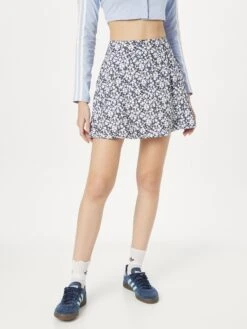 Adidas Golf Golf Sportrok Dames Zwart / Wit 9 Adidas Golf Golf Sportrok Dames Zwart / Wit -Golfserie Winkel 0a855a5481e1acea2ff320e490b7815a