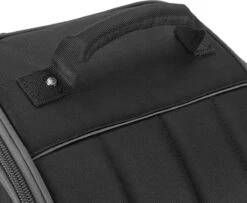 TaylorMade Performance Travelcover Reistas 2023 -Golfserie Winkel 1200x986