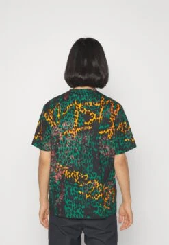 JUST CAVALLI Magliette - T-Shirt Print - Golf Green 11 JUST CAVALLI Magliette - T-Shirt Print - Golf Green -Golfserie Winkel 4d7b5d40b79048599db041b7ff140842