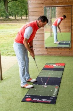 Pure2Improve Golf Putting Mat 65 X 300cm 21 Pure2Improve Golf Putting Mat 65 X 300cm -Golfserie Winkel 798x1200 5
