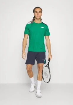 Diadora Core - Sport T-Shirt - Golf Green -Golfserie Winkel 99dea3a251e24460bff0e2fd68f68347