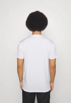 PUMA Golf Hoops X Golf Tee 2 - T-Shirt Print - White 11 PUMA Golf Hoops X Golf Tee 2 - T-Shirt Print - White -Golfserie Winkel f25f60d727484008918677d801c6751b